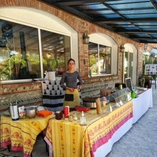 Retour sur dimanche dernier, où la Migoudène était de mariage 💒

Brunch breton (la déco l'annonçait) pour 65 personnes : crêpes, galettes, boissons, pâtisseries bretonnes... 

Merci à Margaux et Gwenaël pour leur confiance, et tous mes vœux de bonheur 🥰